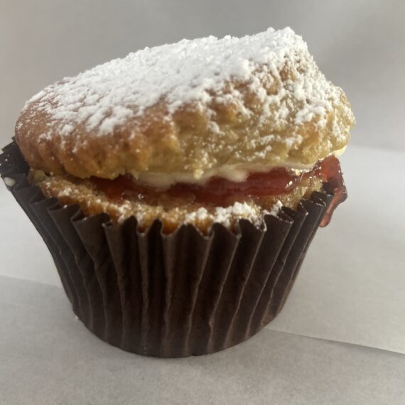 Victoria sponge cupcake
