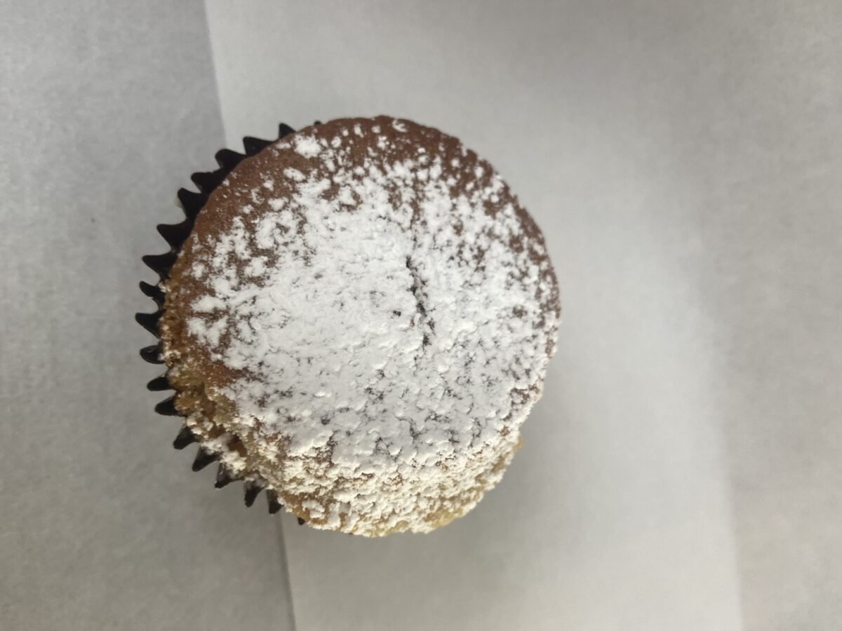 Victoria sponge cupcake