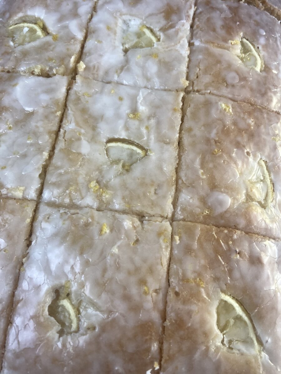 Lemon and drizzle cake