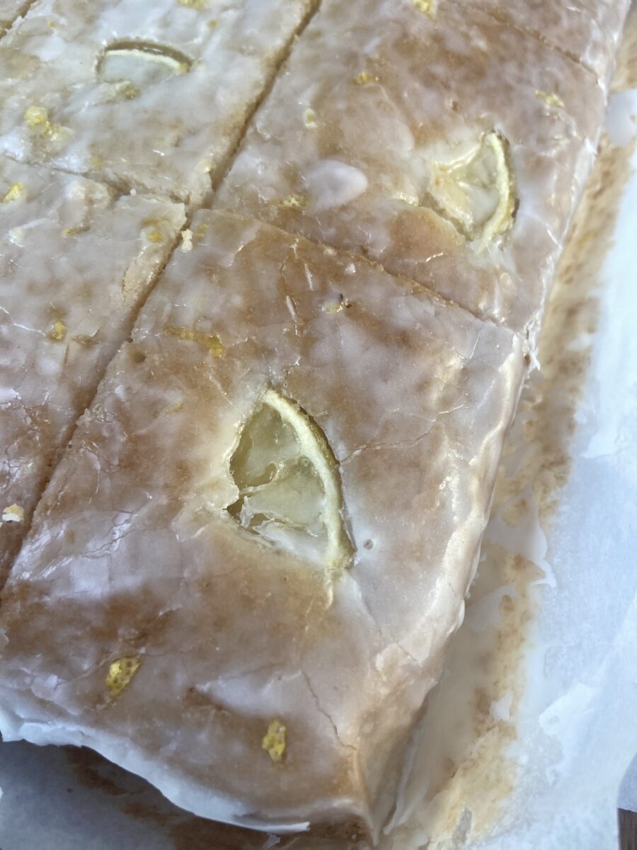 Lemon and drizzle cake