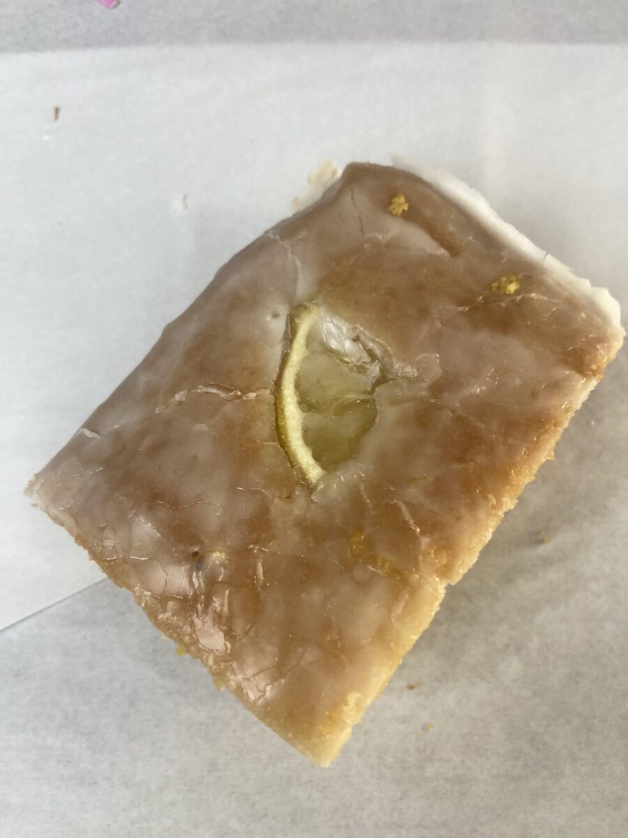 Lemon and drizzle cake
