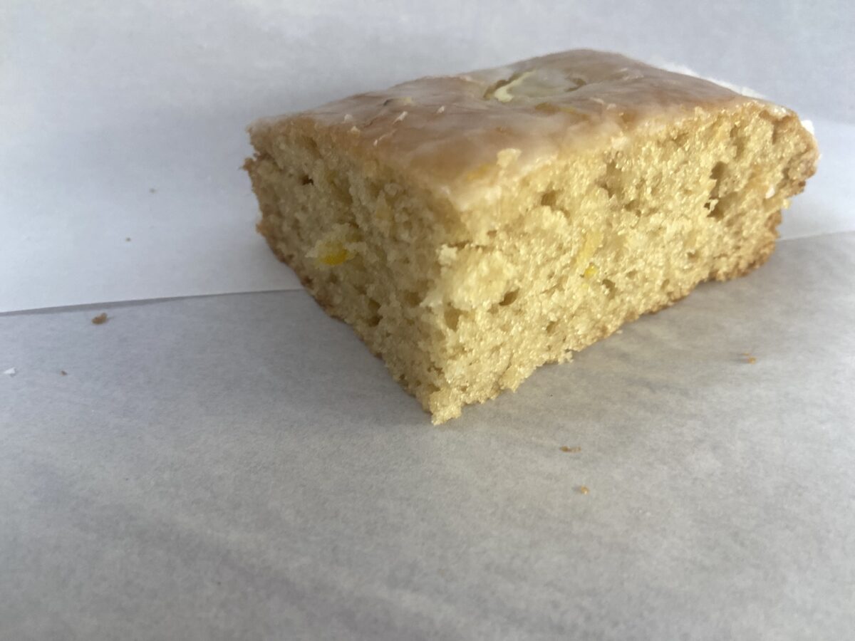 Lemon and drizzle cake